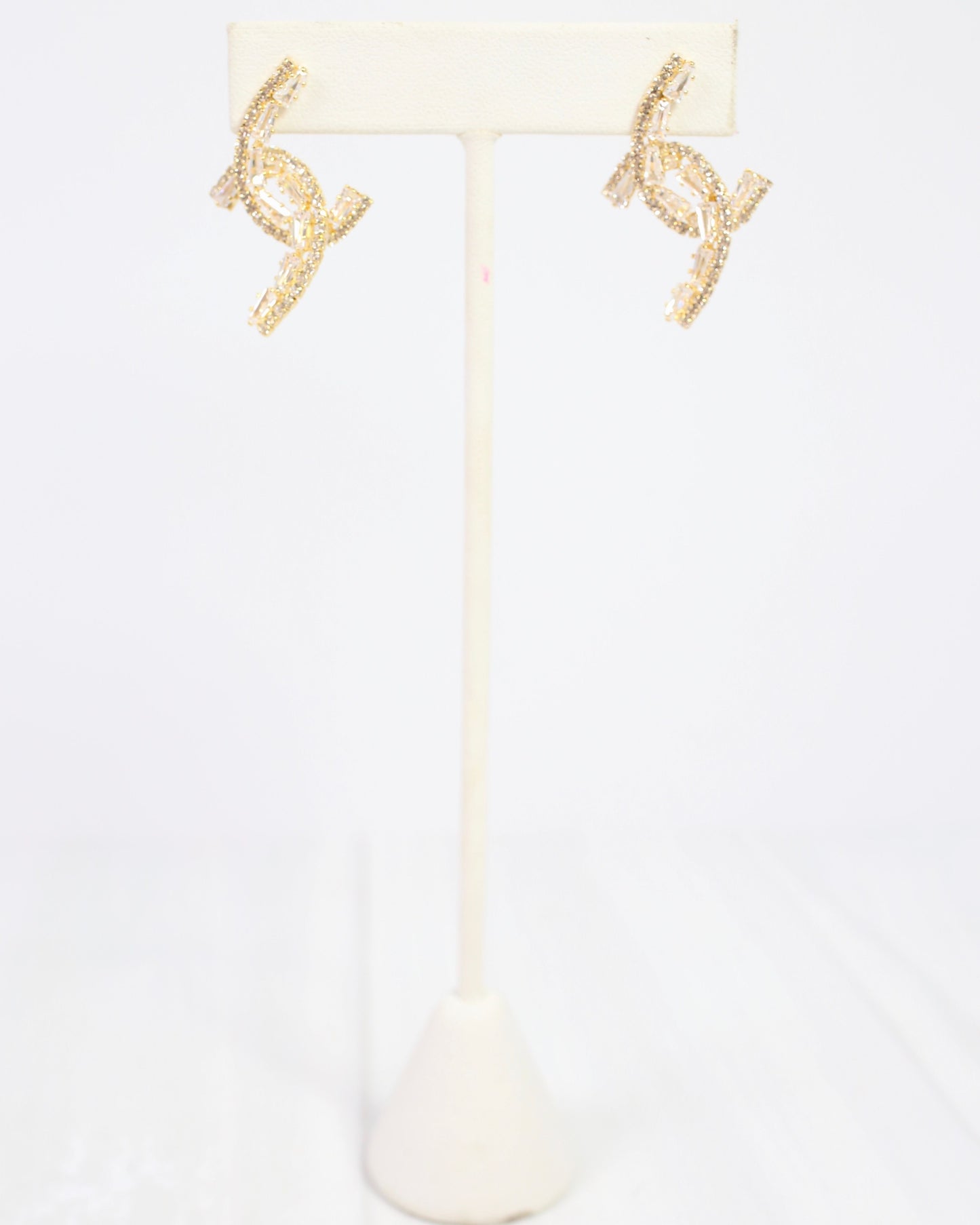Do the Twist Crystal Earring Gold