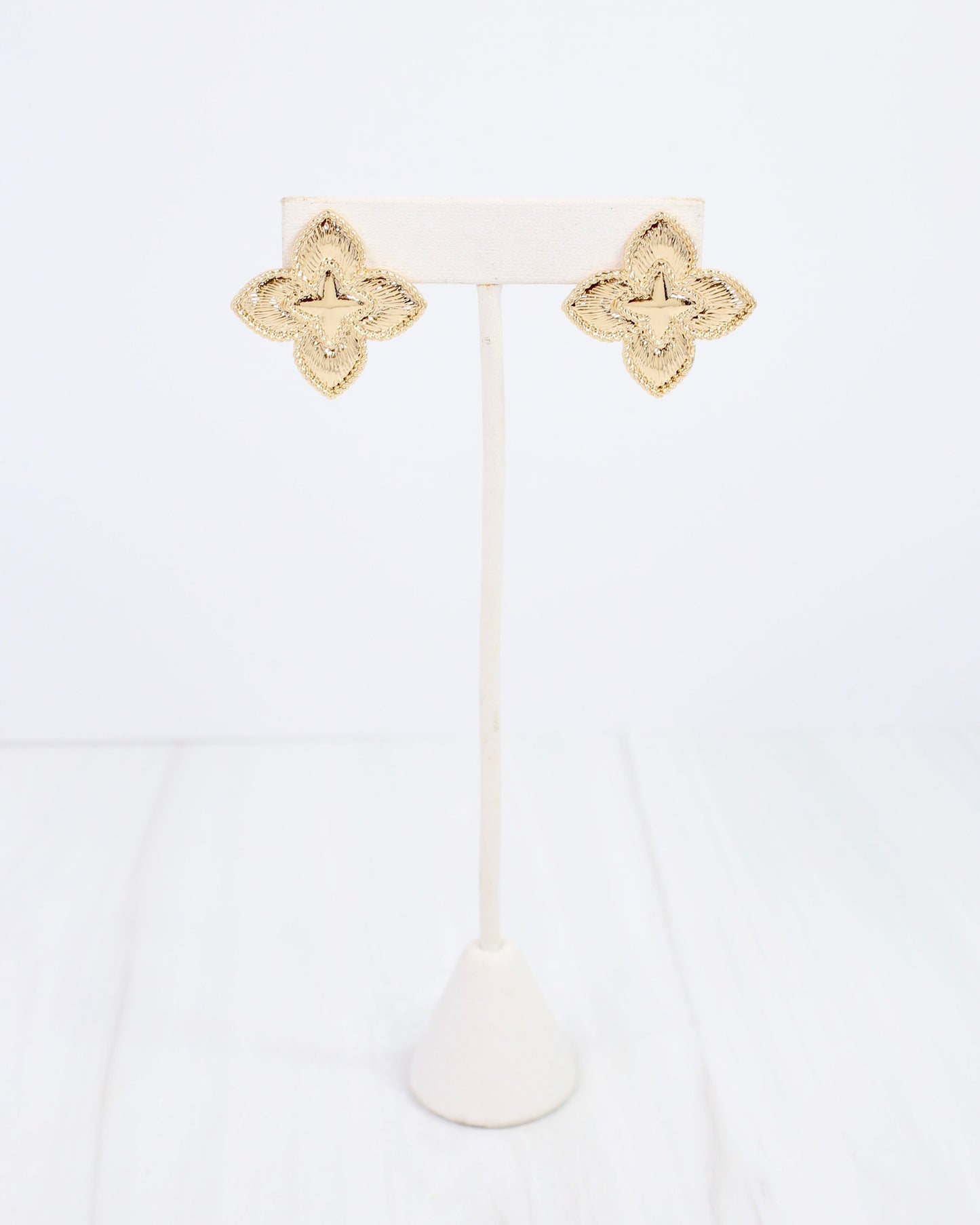 Eufaula Quatrefoil Post Earring Gold