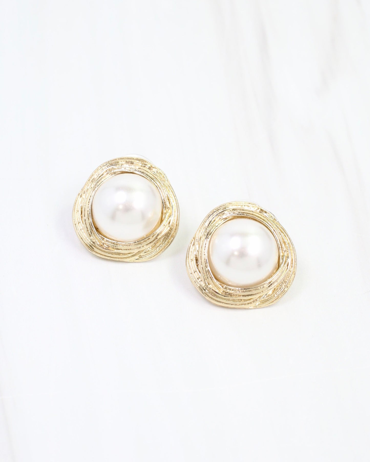 Enoch Pearl Stud Earring Gold