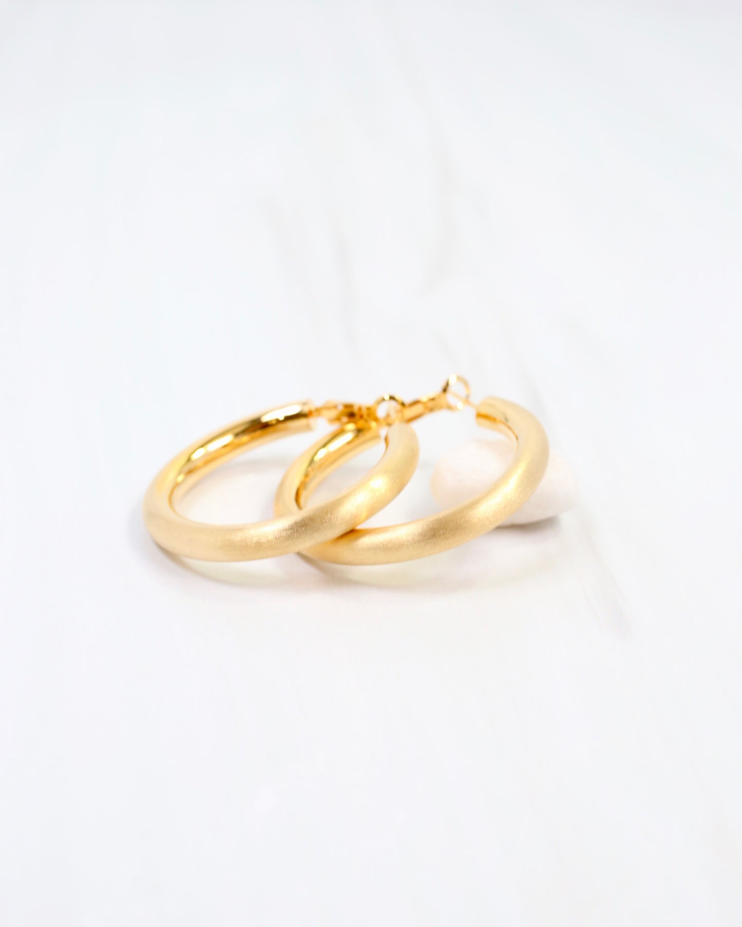 Plainfield Tubular Hoop Earring WR Gold