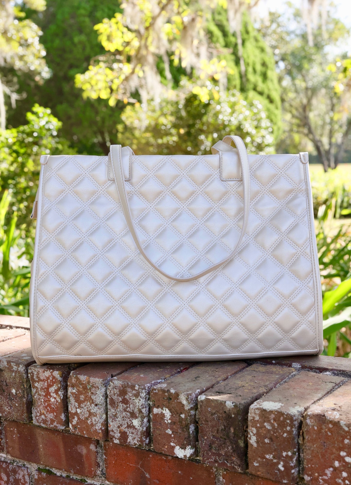 Shane Tote Pearl Quilted DQ