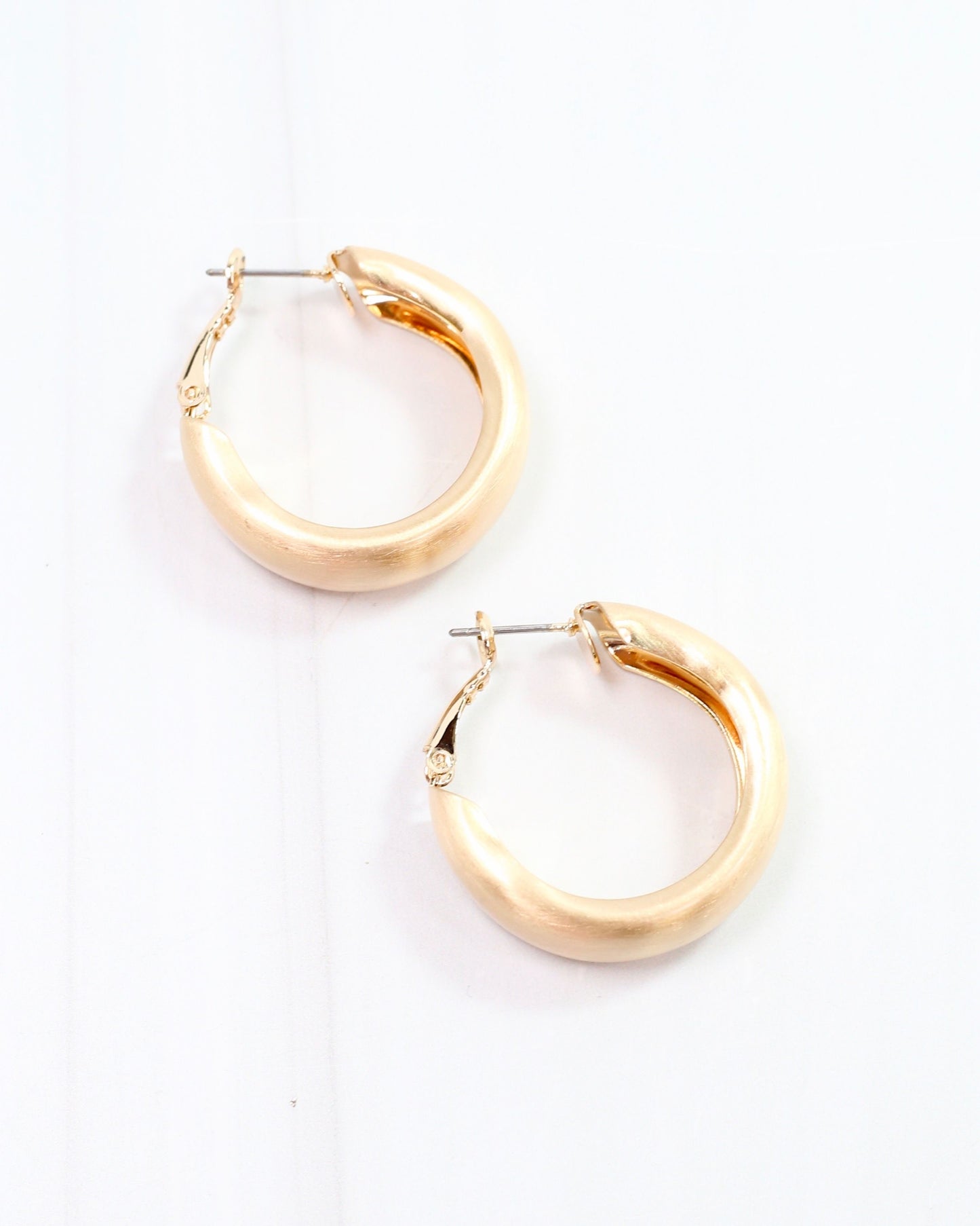 Carole Hoop Earring Matte Gold