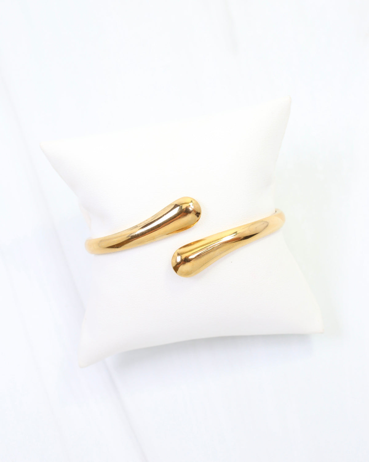 Alida Hinged Bangle Bracelet WR Gold