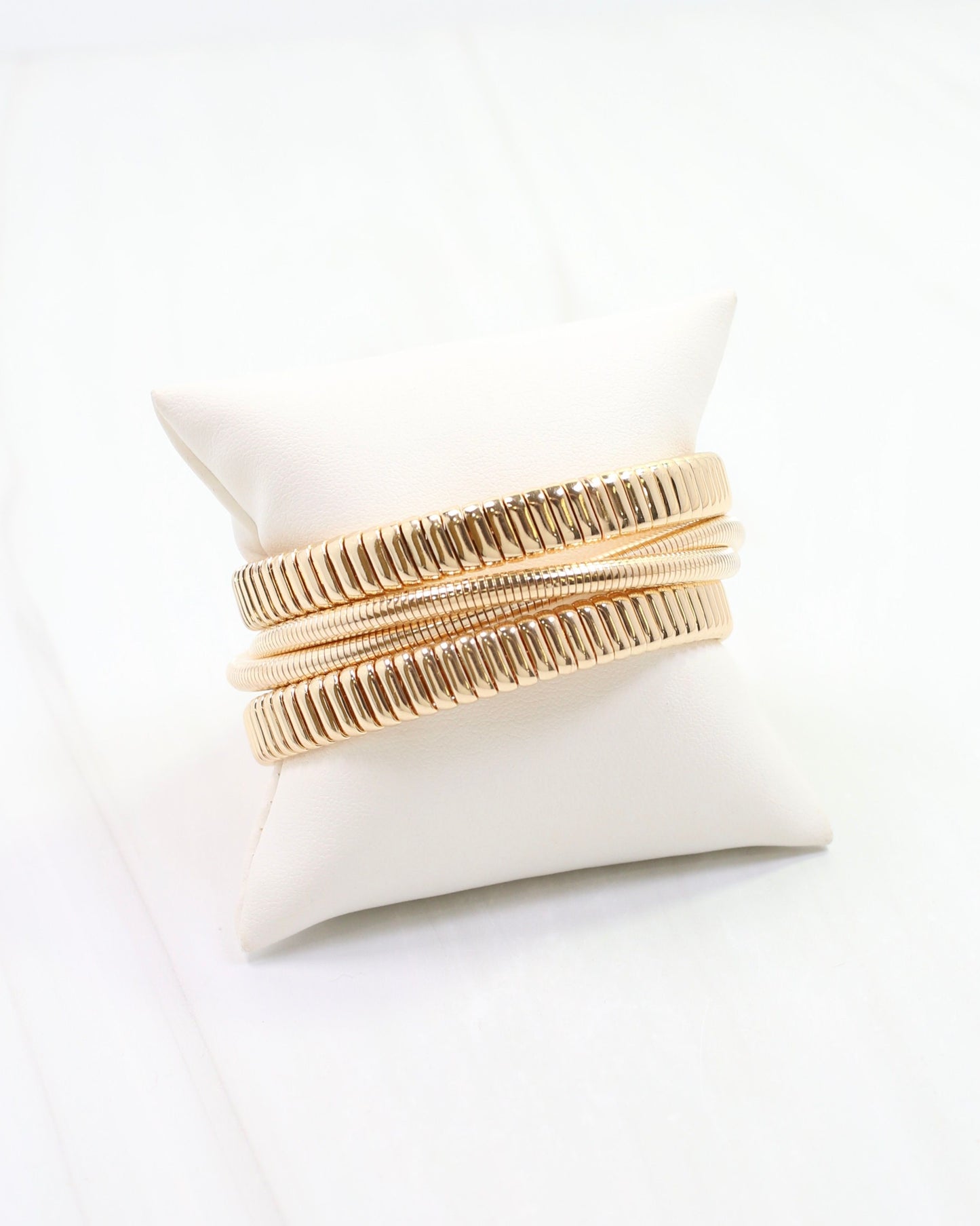Diana Ribbed Cuff Bracelet Gold