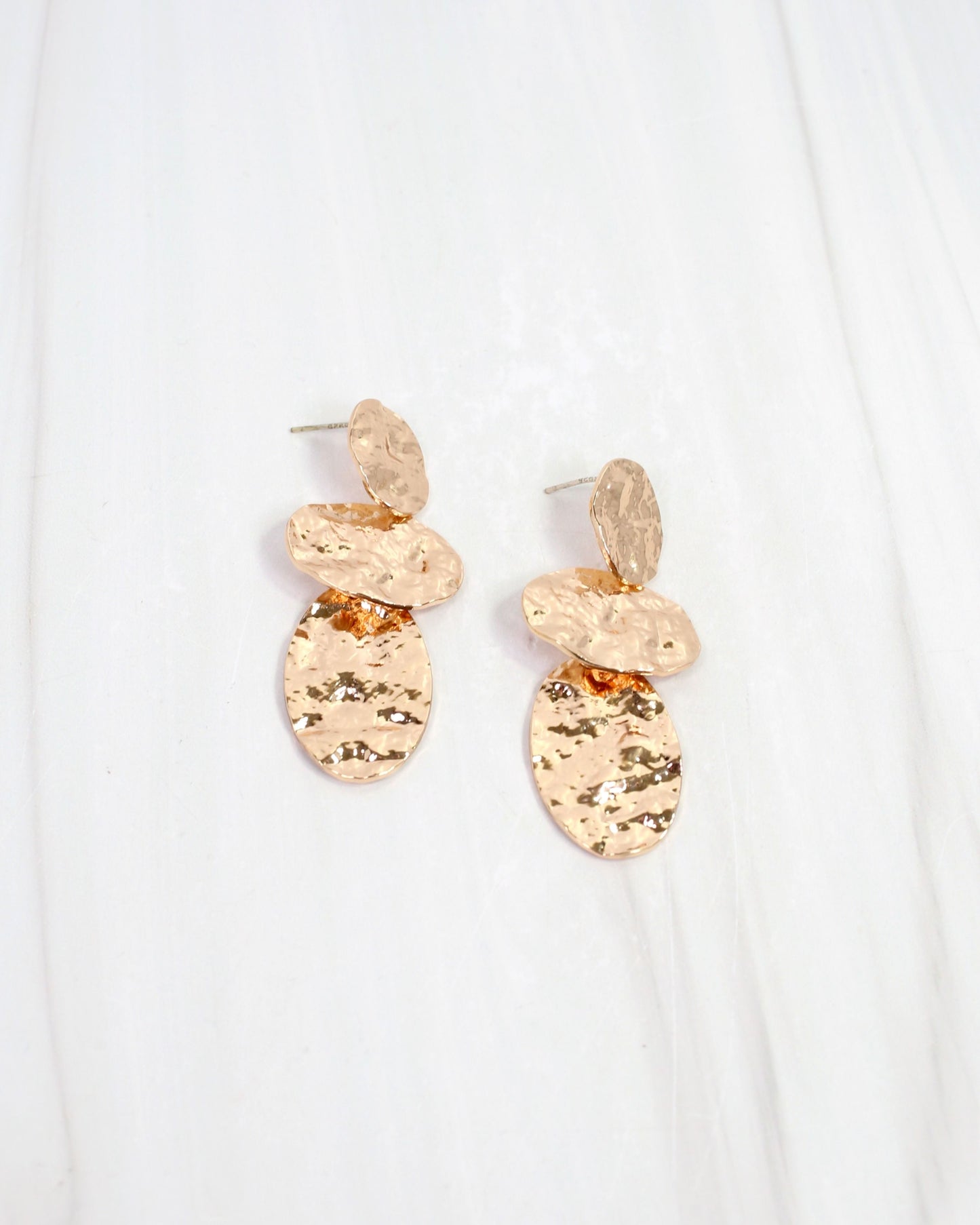 Monza Hammered Dangle Earring Gold