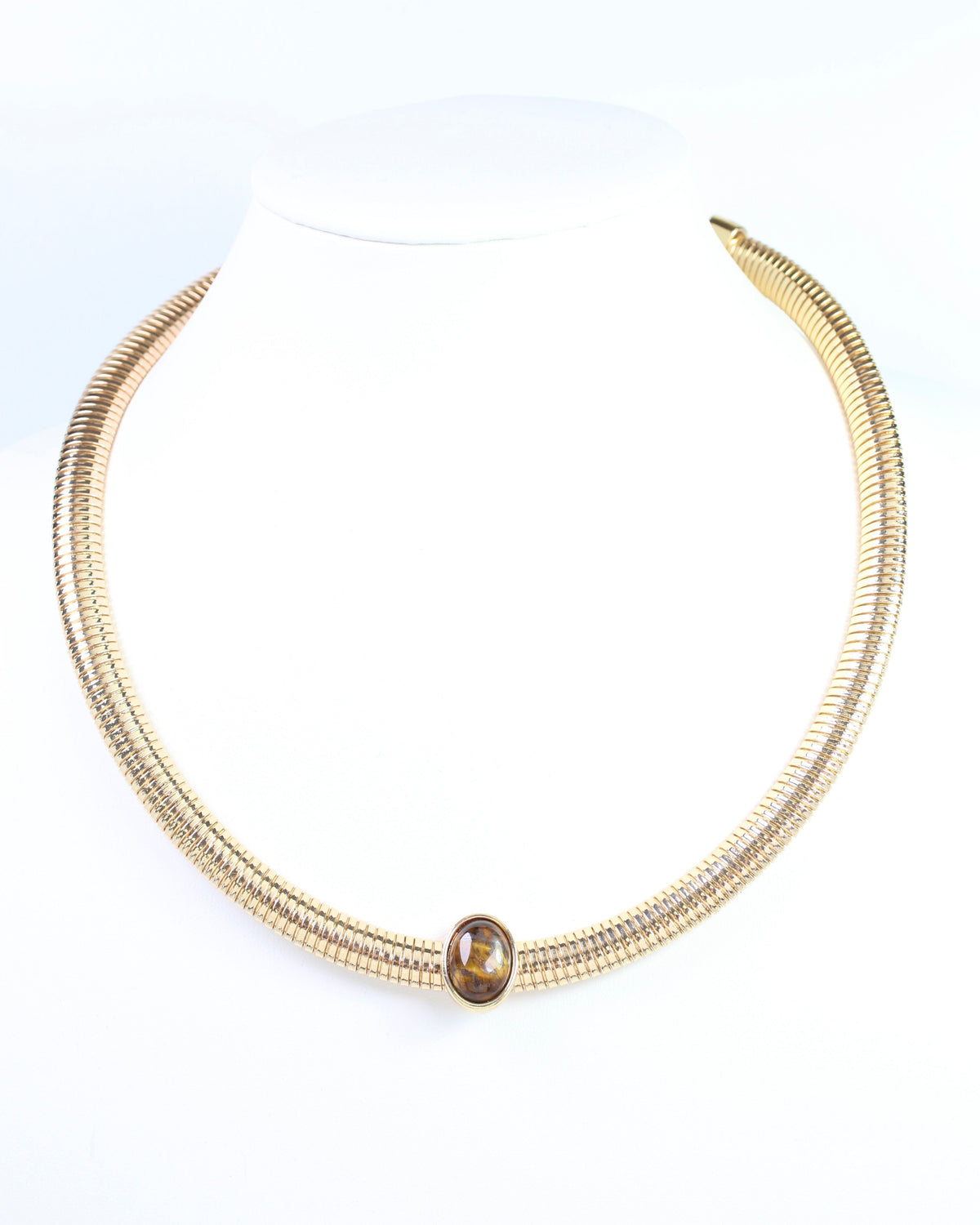 Magali Ribbed Collar Necklace with Stone Gold