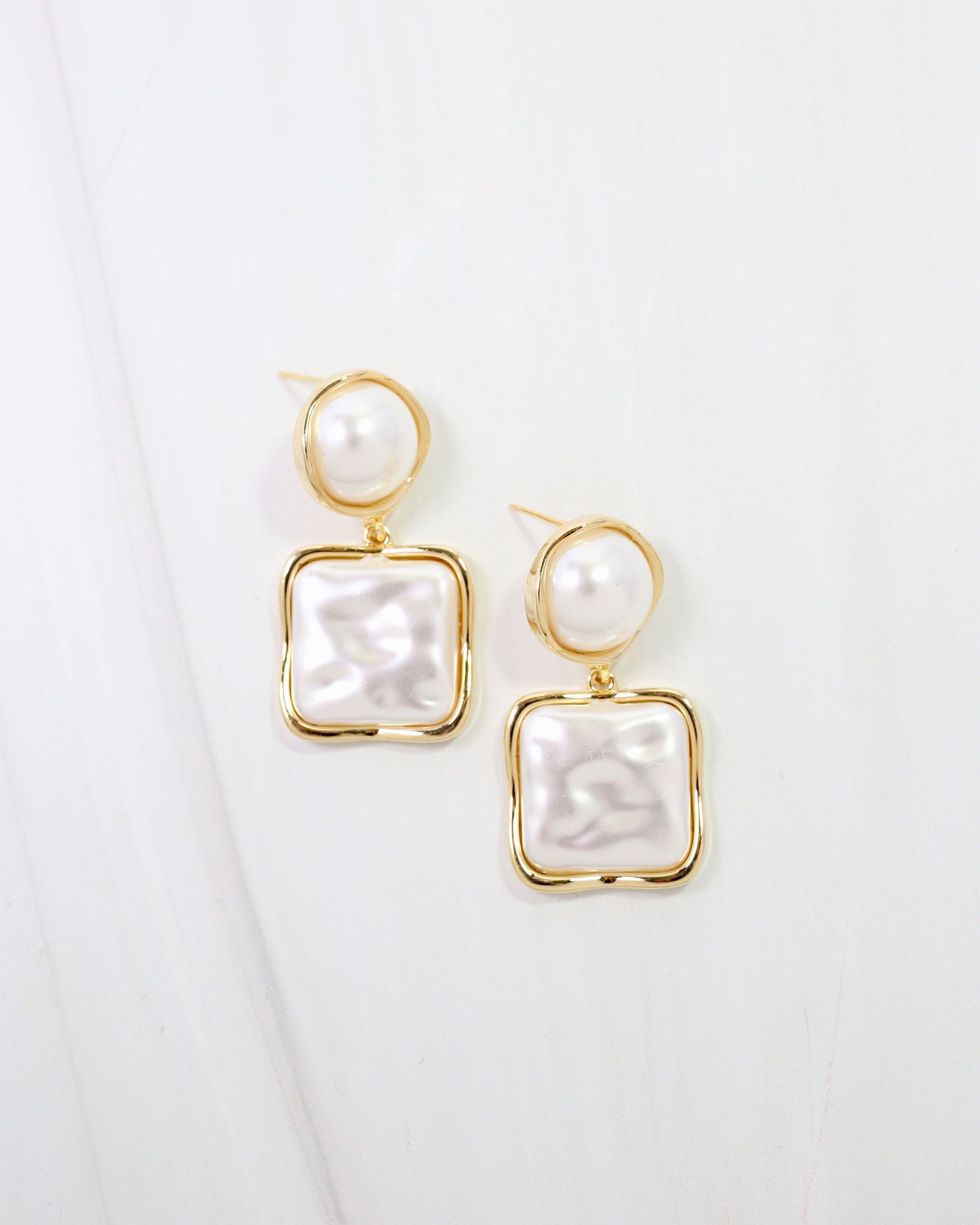 Richmond Pearl Drop Earring Gold