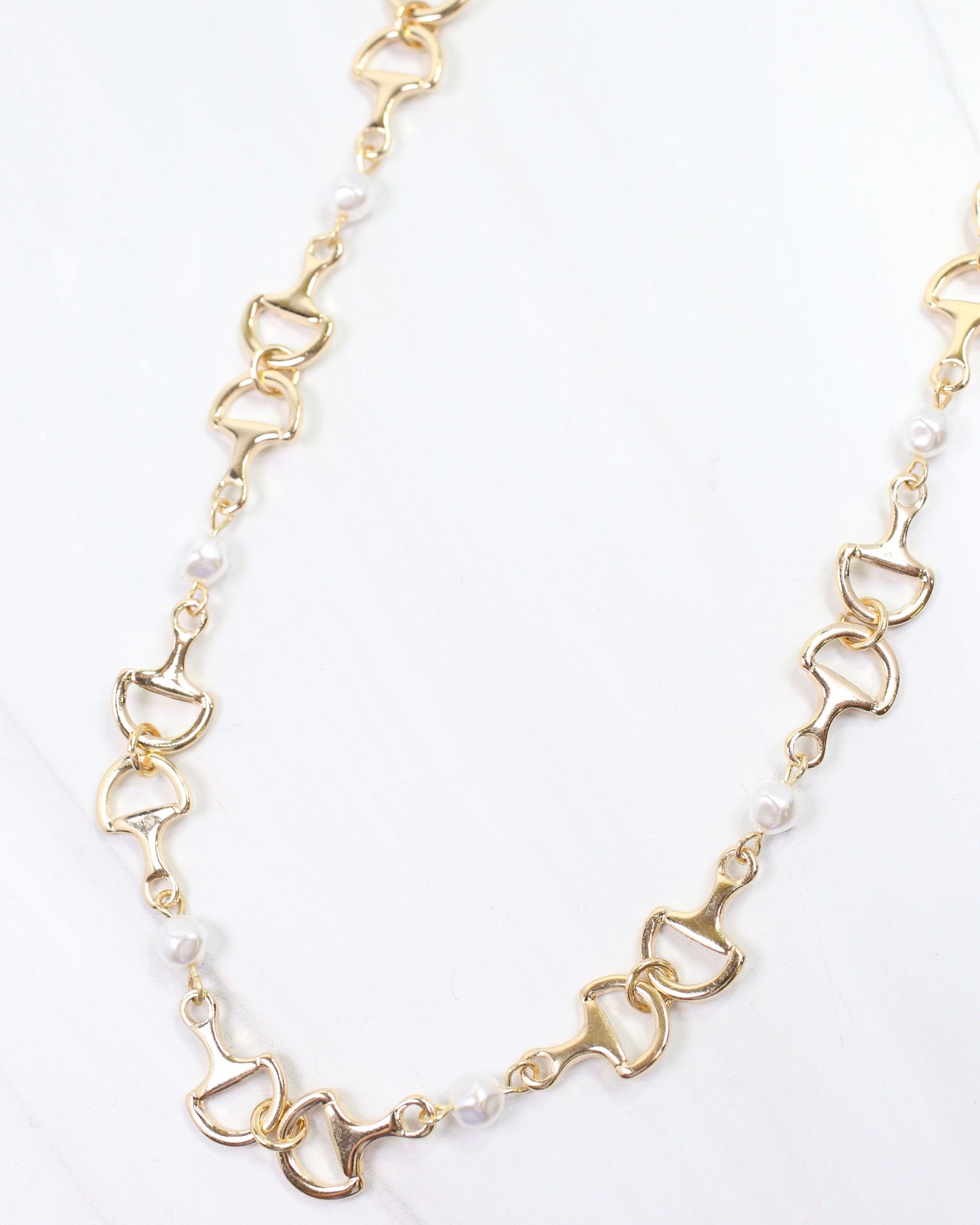 Citation Pearl and Horsebit Necklace Gold