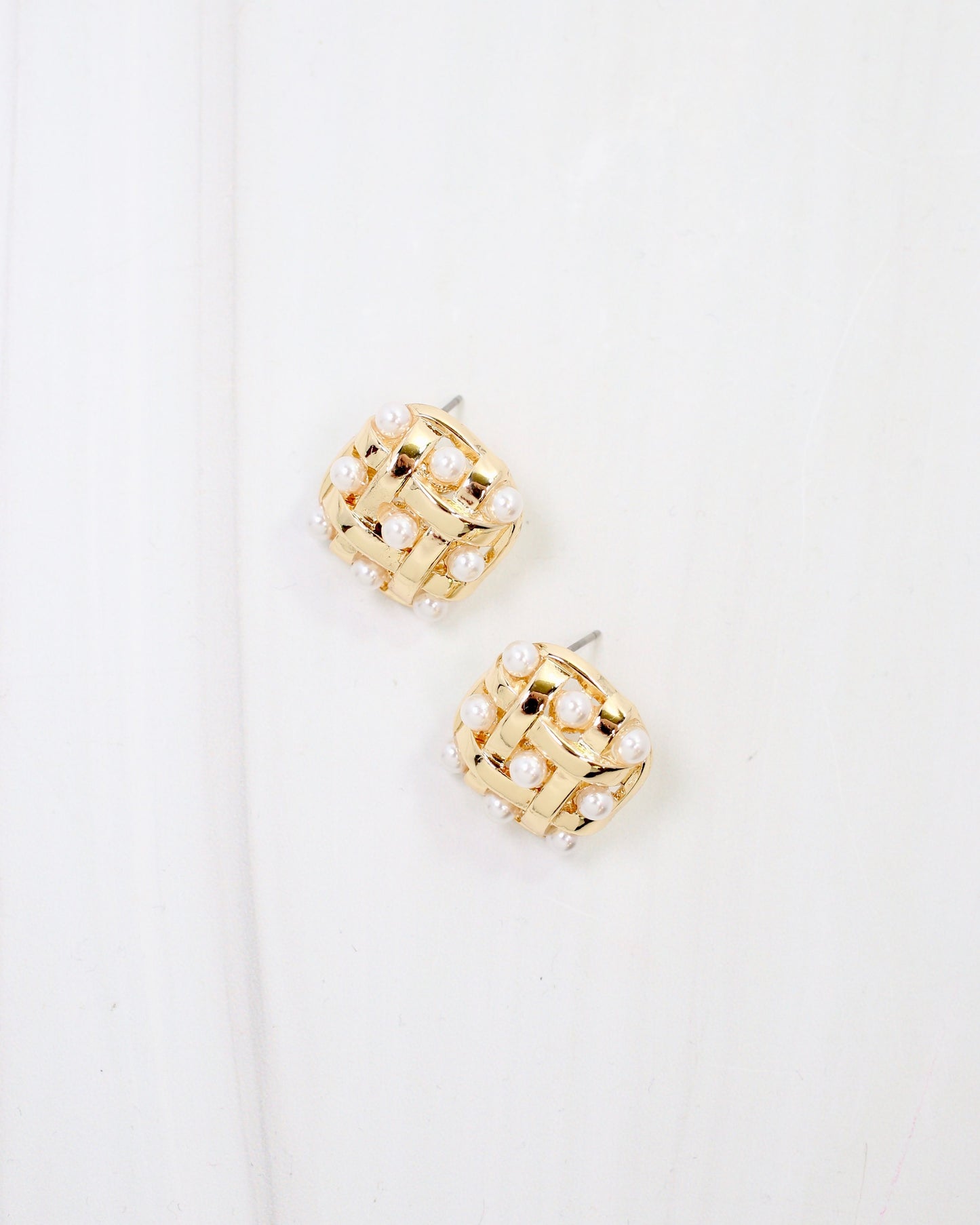Salina Pearl Embellished Stud Earring Gold