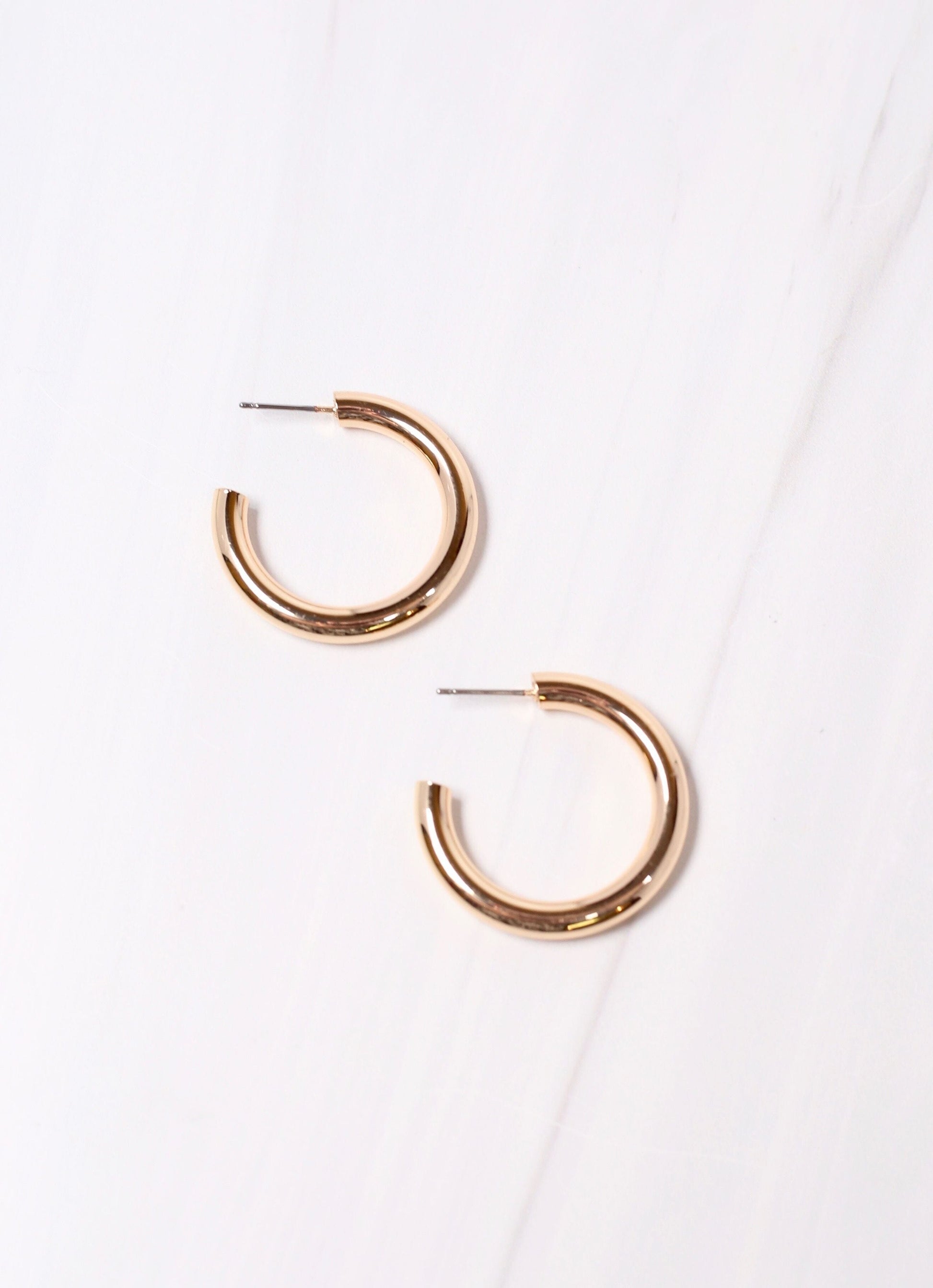 Delia Hoop Earring SHINY GOLD - Caroline Hill