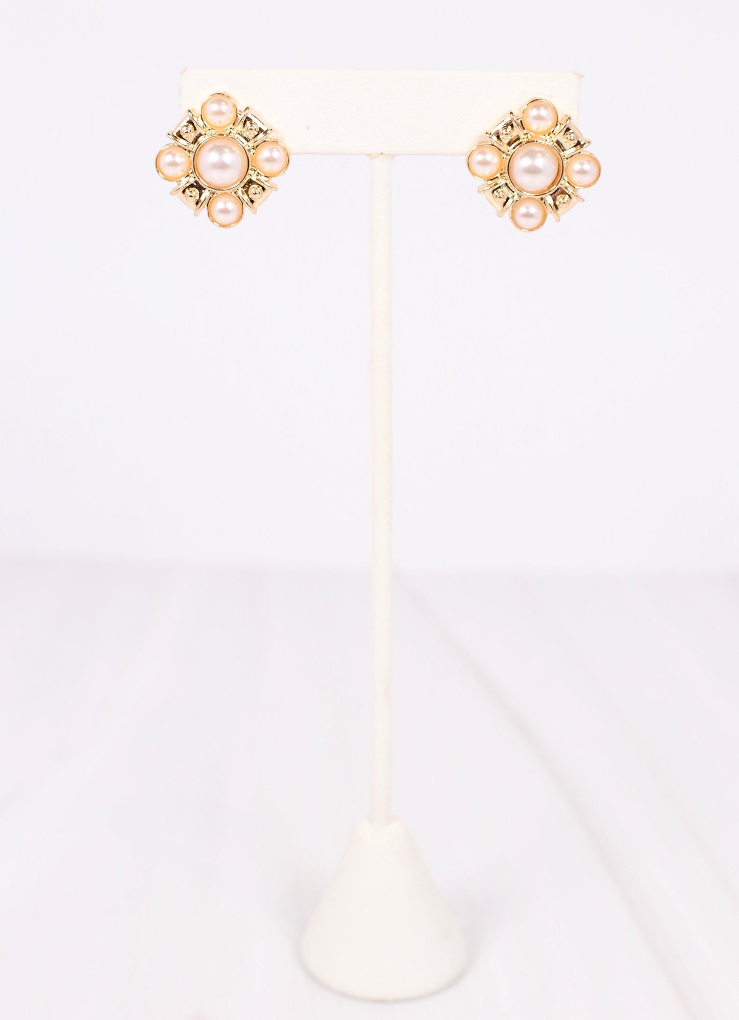 Palmer Pearl Stud Earring GOLD - Caroline Hill