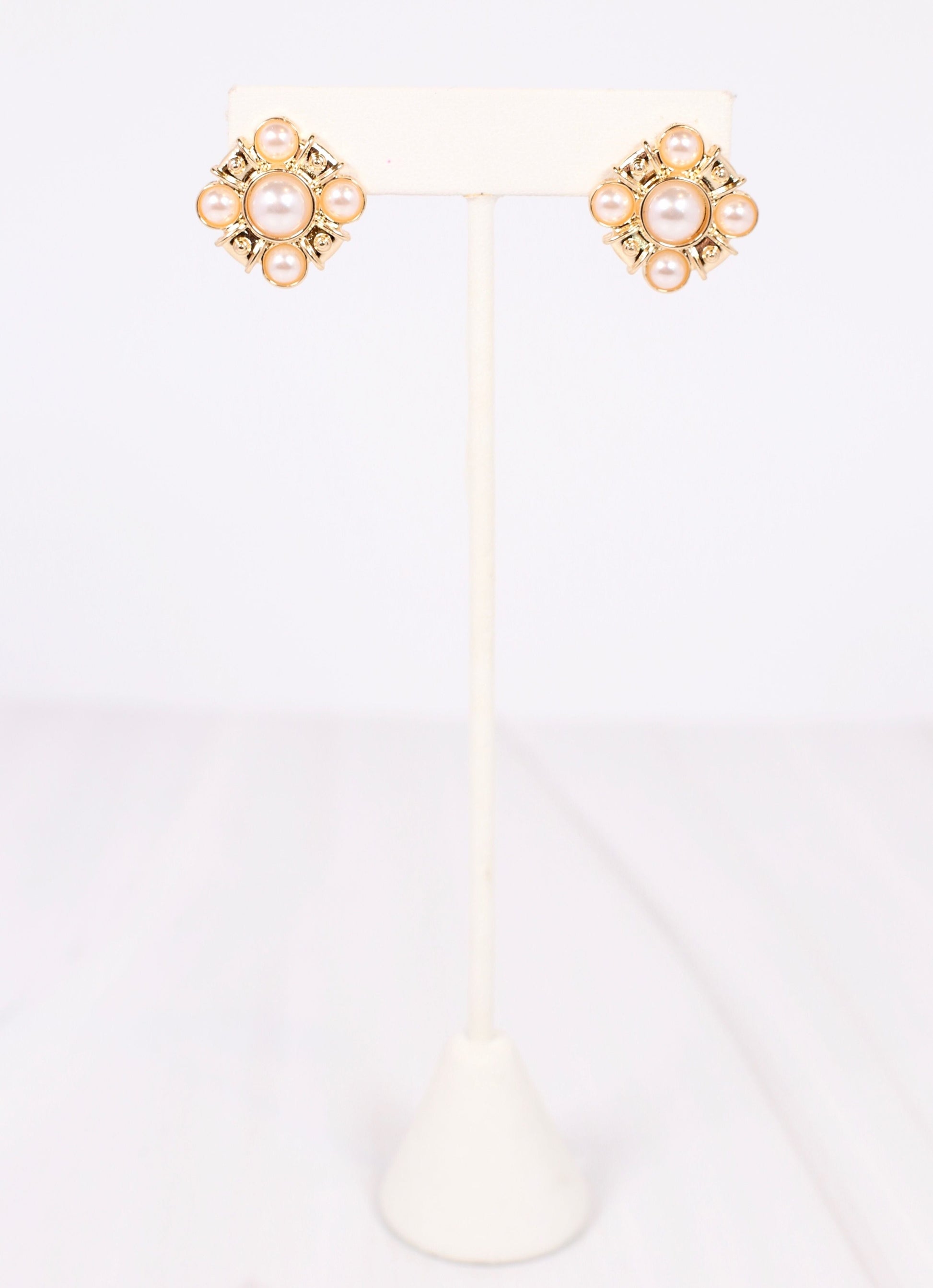 Palmer Pearl Stud Earring GOLD - Caroline Hill